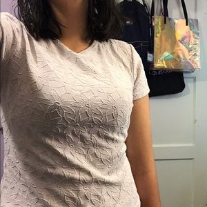 Textured Daisy Tee 🌼